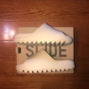 Yeezy Slide Desert Sand Size 7